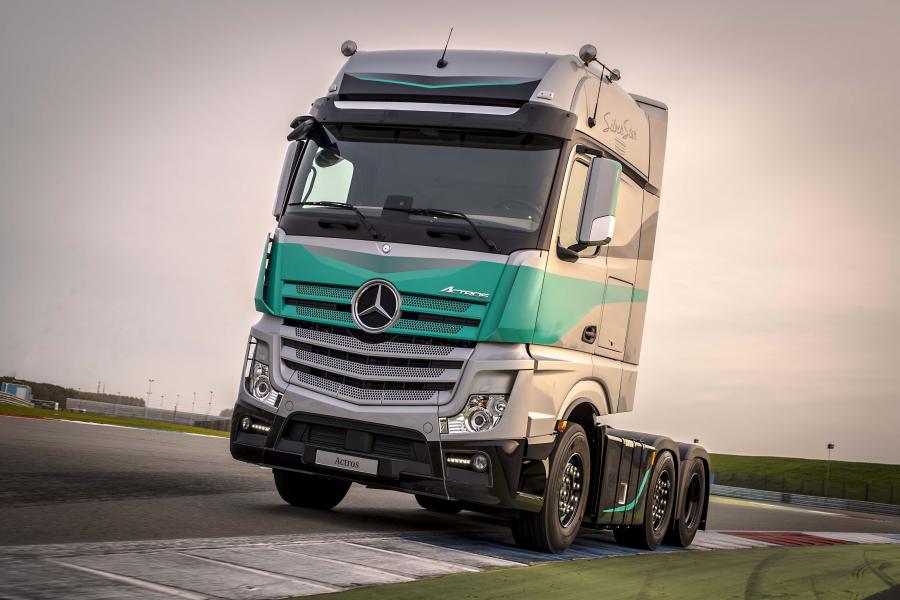  Mercedes-Benz Actros SilverStar Edition (MP4  Br.963) 2017 года  (фото 1 из 7)